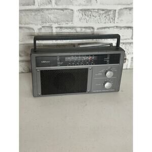 Vintage Sears LXI Series Multiband Portable Radio